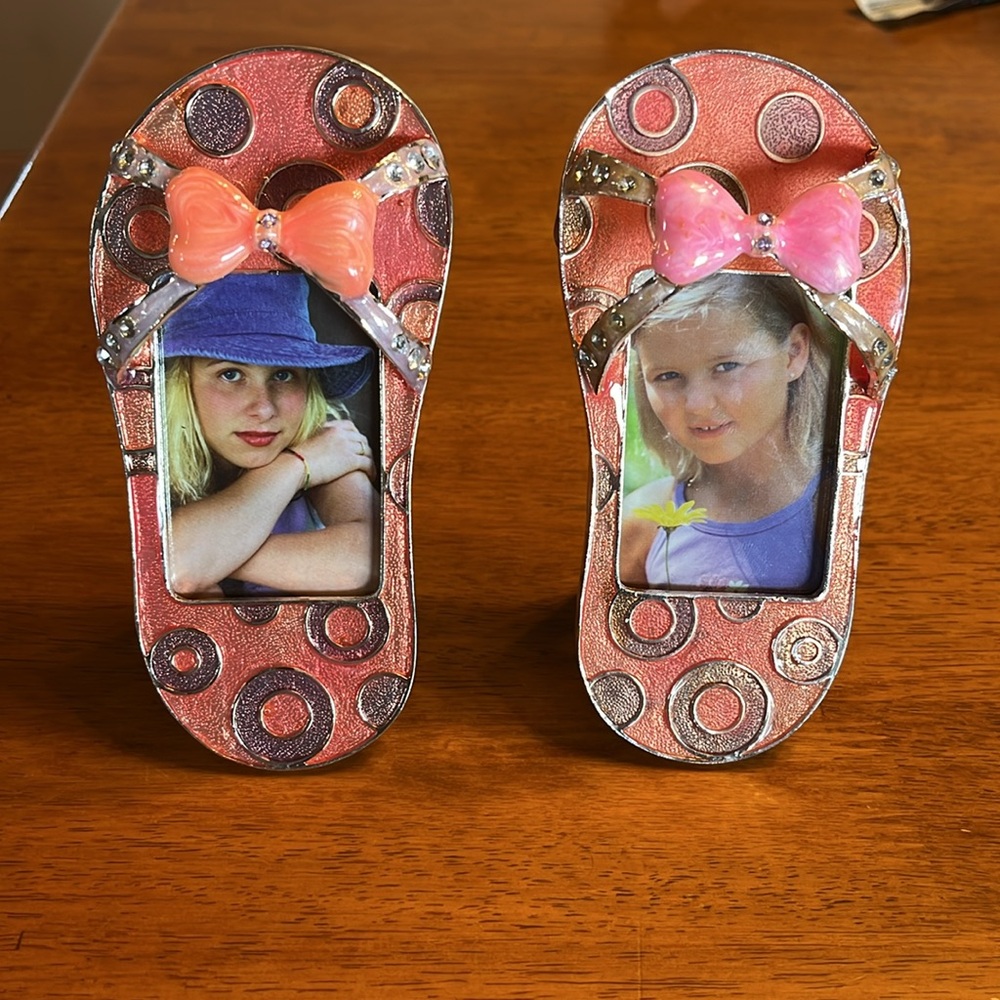 Sandal picture frames.